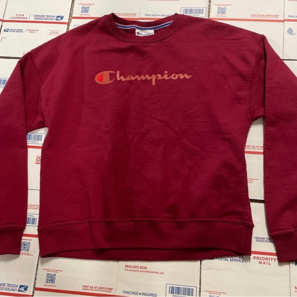 Champion Crewneck Sweatshirt in Maroon with Logo